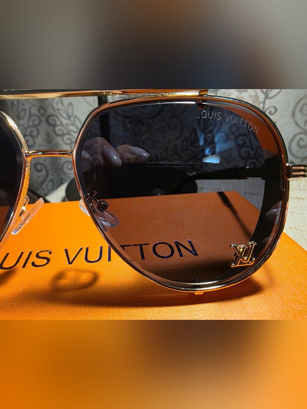 Gold Frame Aviator/Pilot Sunglasses